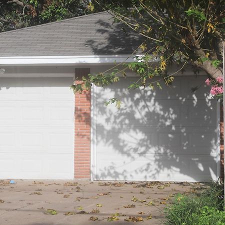 Villa Charming 3Bdrm Retreat Near Hcu Houston Exterior foto